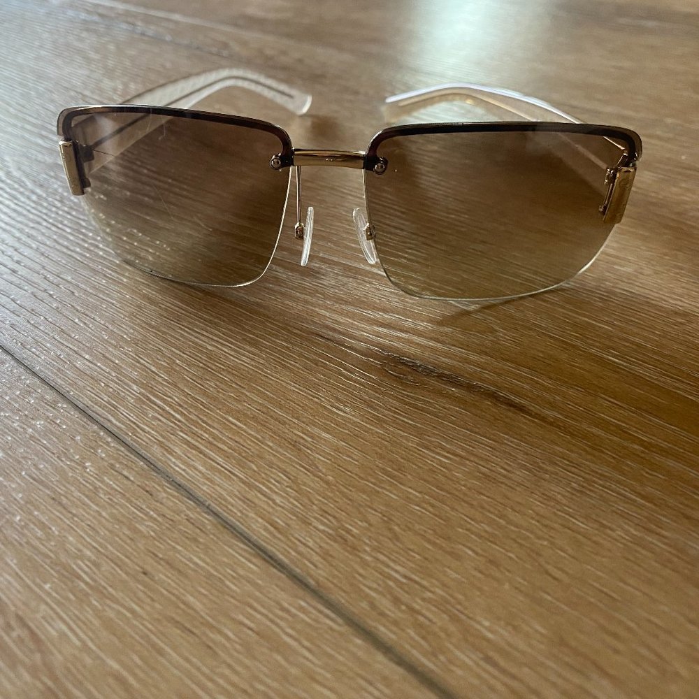 LIKE NEW AUTHENTIC Rectangular Gucci Gold Frames